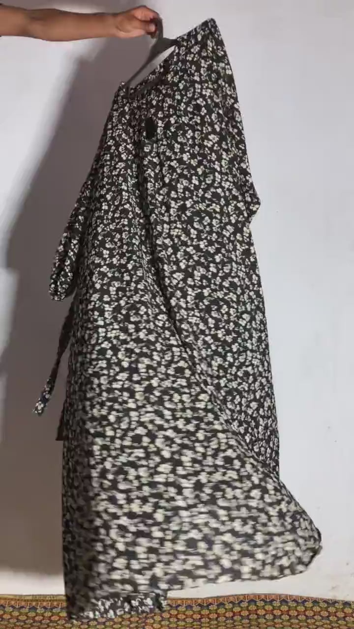 Nightbloom printed abaya